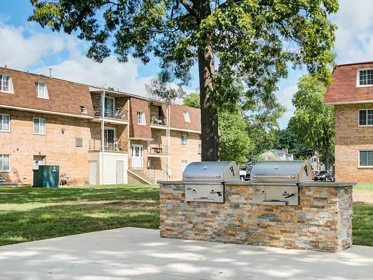 Main Street Apartment Homes — Photo 18