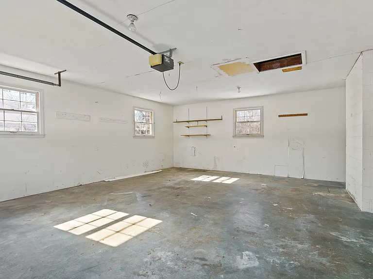 2218 Bluff Blvd — Photo 19