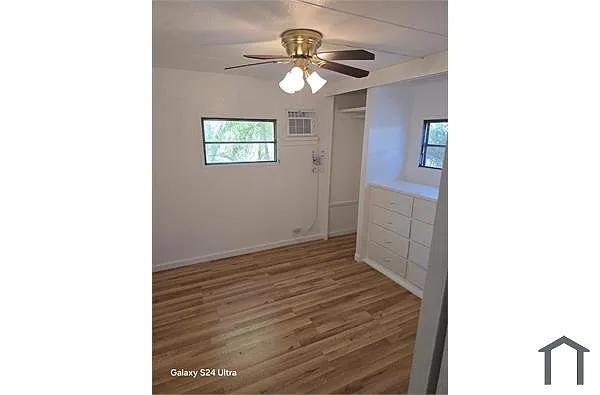 Building Photo - 1610 W Bay Dr #40