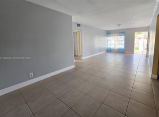 12850 SW 43rd Dr APT 250B, Miami, FL 33175