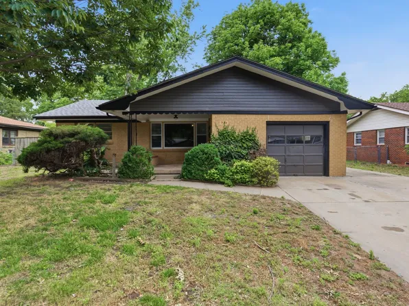 721 W Anita Dr, Haysville, KS 67060