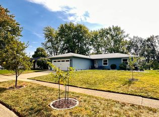 2006 Park Ridge Dr, Urbana, IL 61802