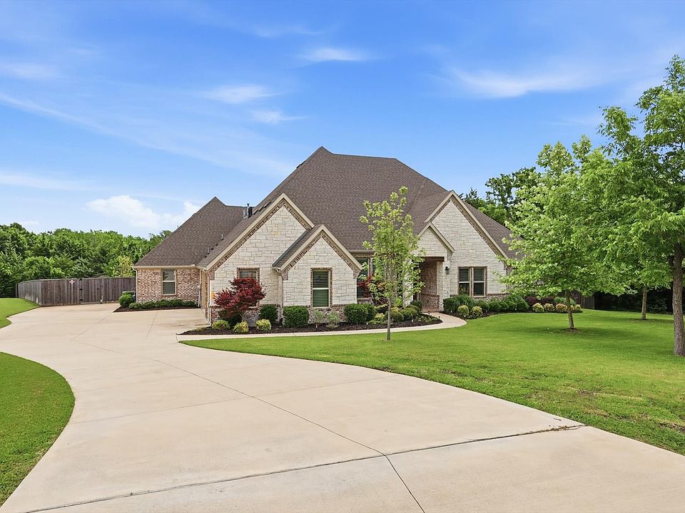 1st image of 1031 Country Way