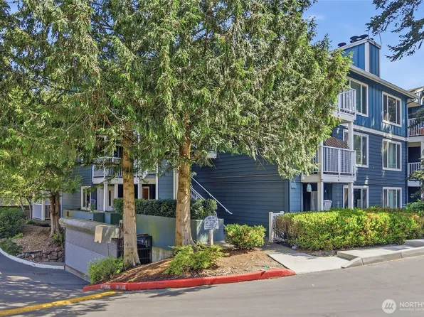 300 N 130th Street W #2205, Seattle, WA 98133
