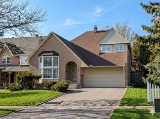122 Longwater Chase, Markham, ON L3R 6C4