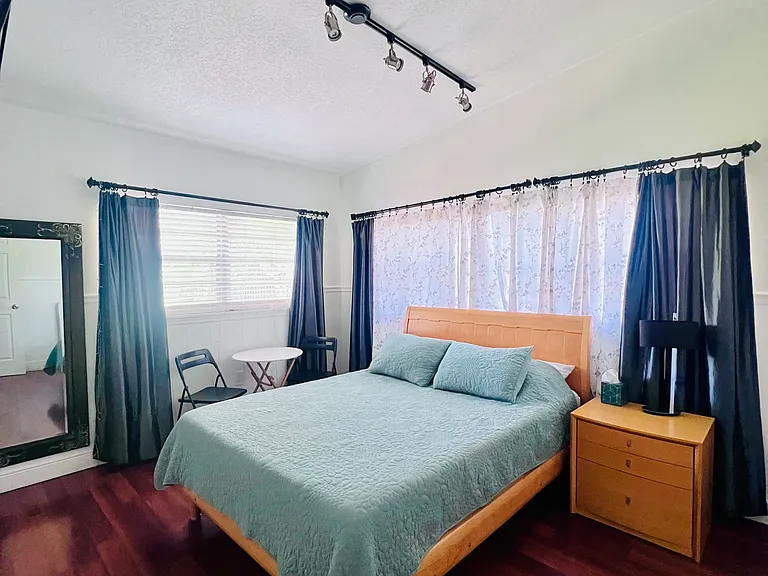 610 Ventura Ave — Photo 24