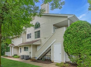 45 Encampment Dr, Bedminster, NJ