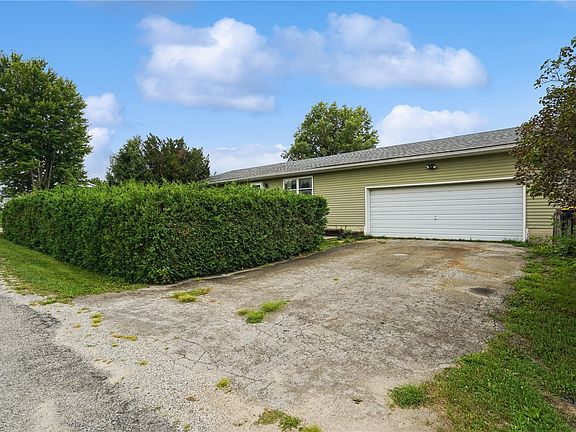 3rd image of 87 4th Ave