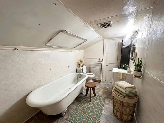 5th image of 19-21 Pearl St APT 19-5