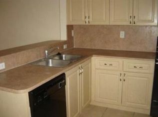 10638 SW 7th St, Pembroke Pines, FL 33025