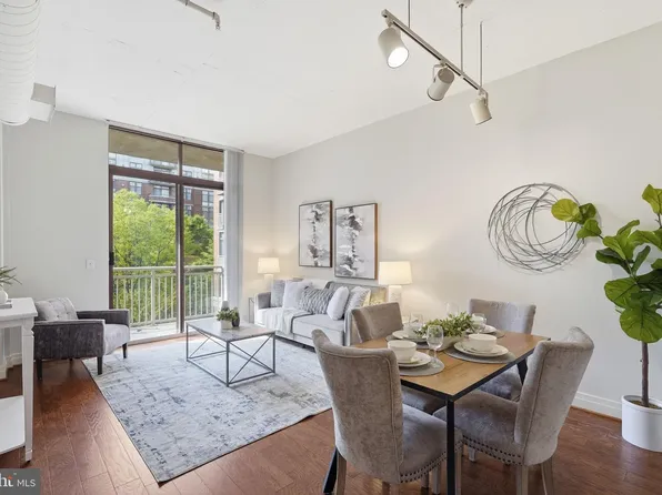 1201 N Garfield St APT 401, Arlington, VA 22201