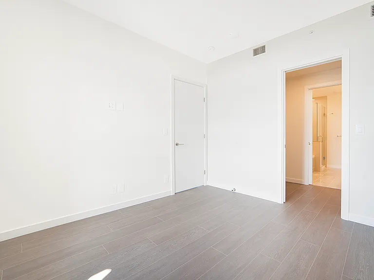 2186 Gilmore Ave #30XX — Photo 6