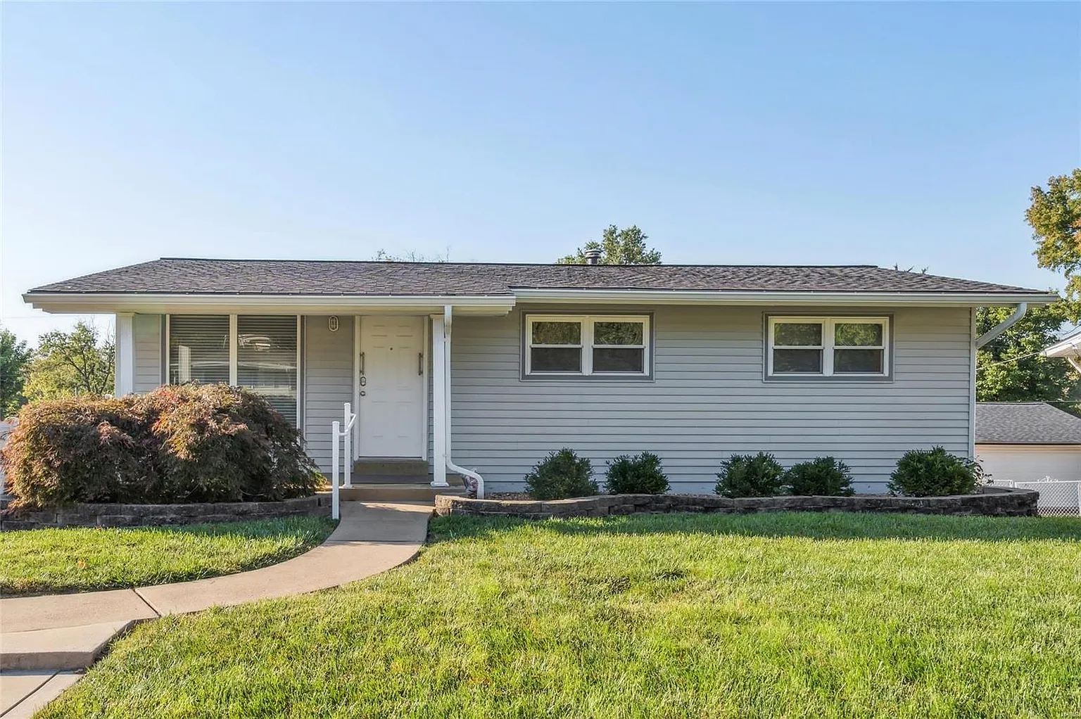 10514 Roscommon Dr photo 1