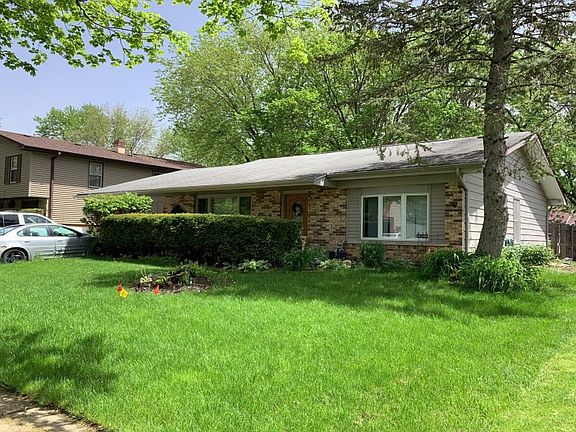 2nd image of 120 Pepperwood Dr