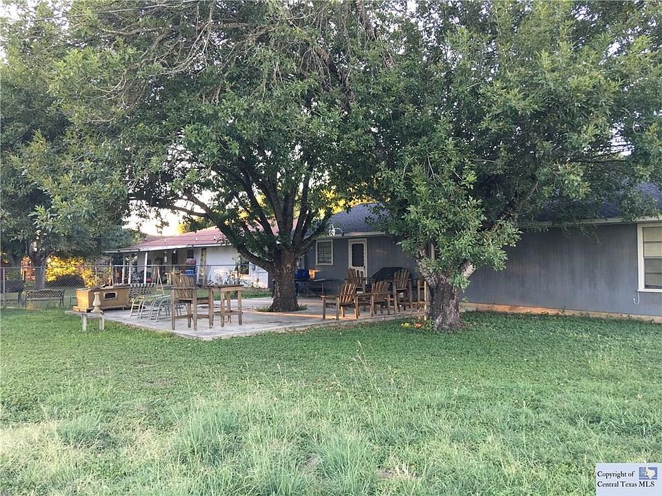 2nd image of 807 E Rosemary Dr