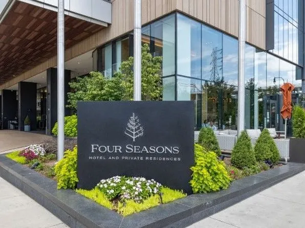 160 2nd Ave S APT 2102, Nashville, TN 37201