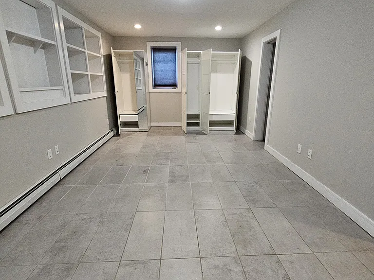 1677 State St #1B — Photo 11