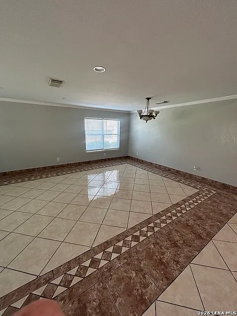4 bed, 2.5 bath, 2959 sqft, $2,500 — Photo 3