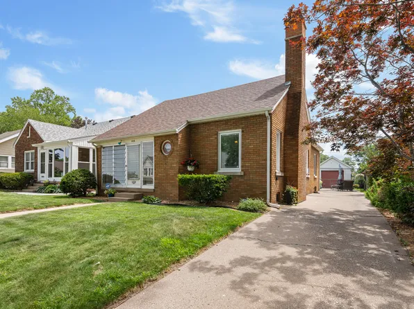 516 21st Ave, Moline, IL 61265