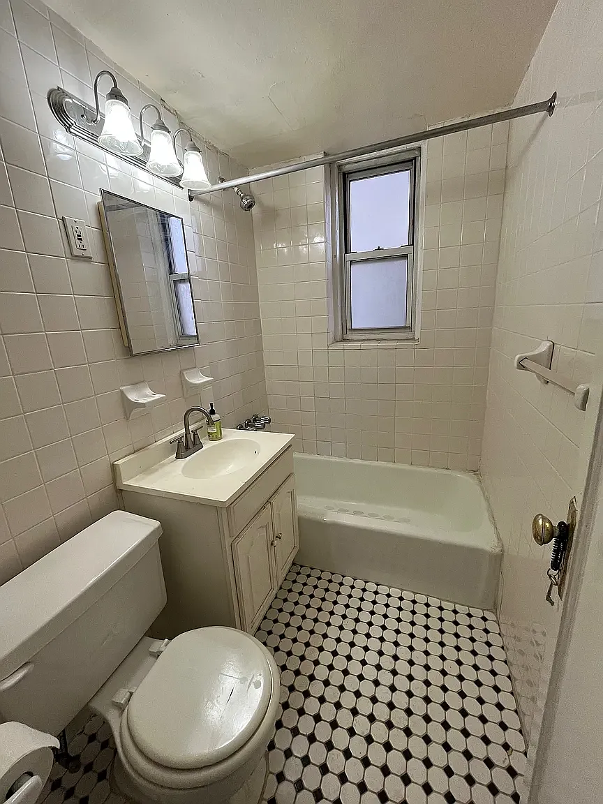 10-56 Neilson Street — Photo 4