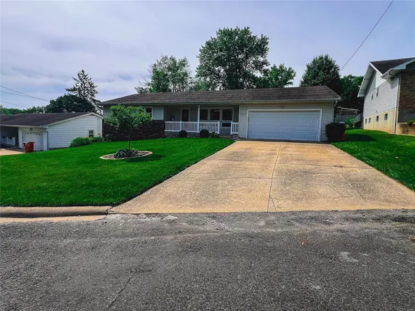 1402 Shelley Dr, Vandalia, IL 62471