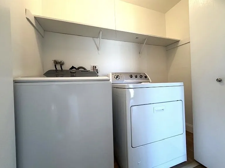 346 Danbury Dr — Photo 9