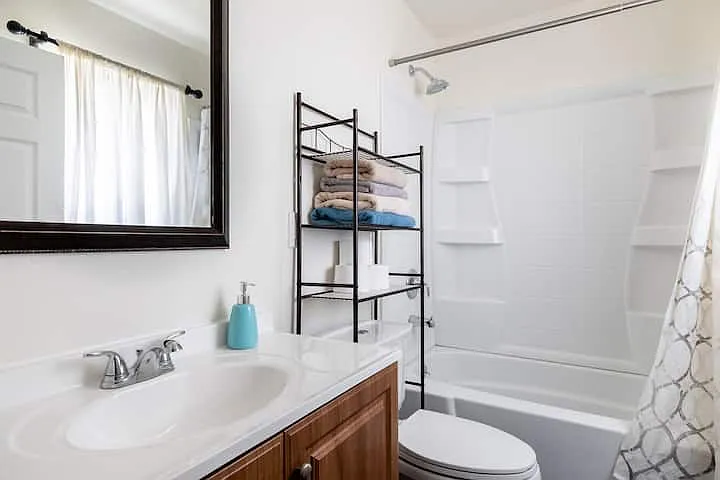 3 bed, 1760 sqft, $2,500 — Photo 4