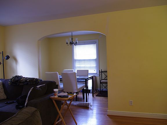 Dining Room - Yellow walls have been repainted gray