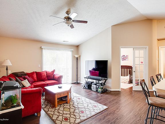 3rd image of 9102 Hawthorne Pointe Dr Unit 201