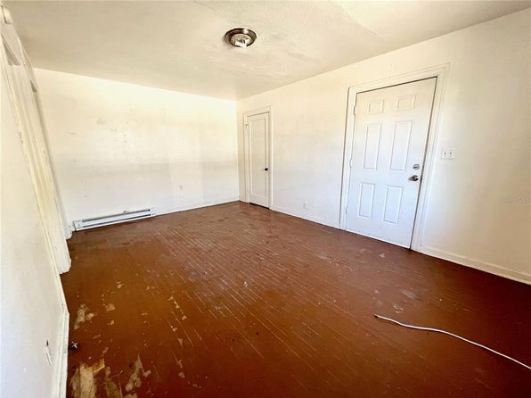 saint-petersburg-florida-81387809 picture