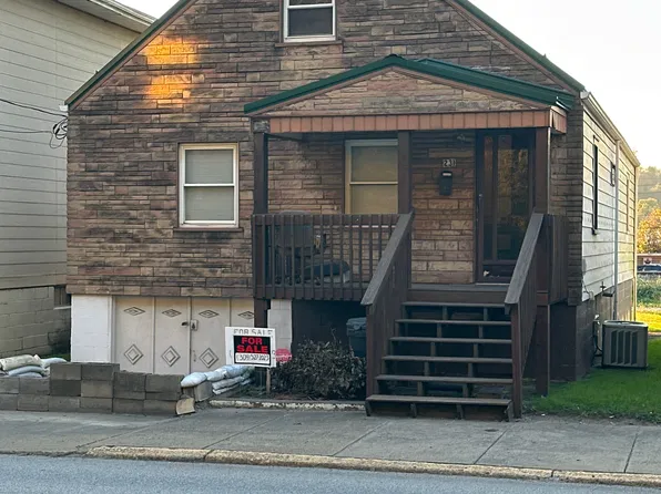 231 Main St, Follansbee, WV 26037