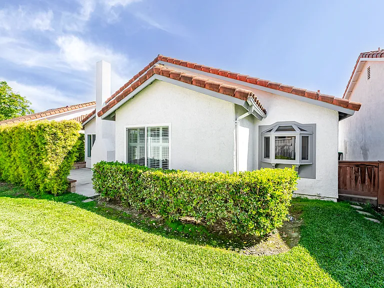 27725 Calle Valdes — Photo 22