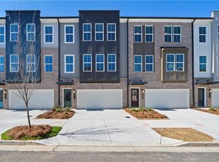 2676 Creek View Ter, Atlanta, GA 30318