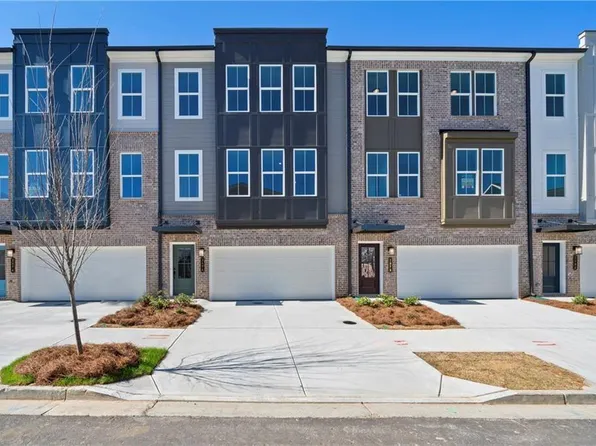 2676 Creek View Ter, Atlanta, GA 30318