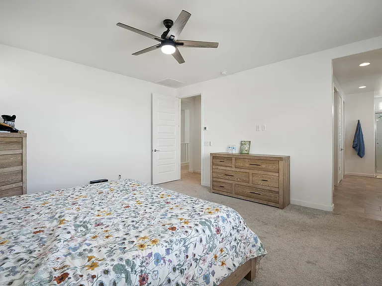 3110 E Hayfield Way — Photo 6