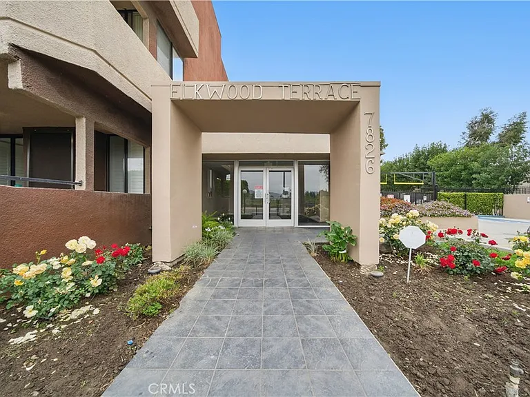 7826 Topanga Canyon Blvd #218 — Photo 2