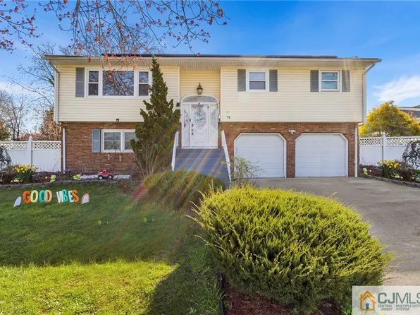 74 Marsh Ave, Sayreville, NJ 08872