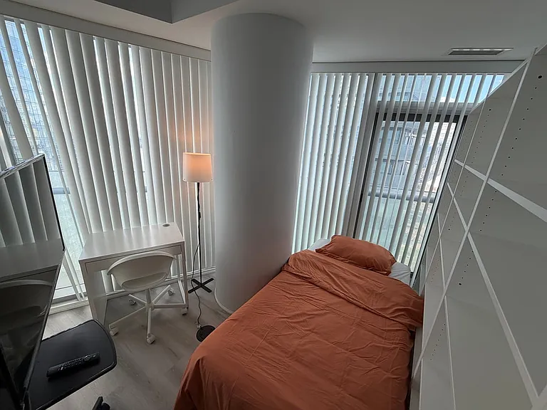 14 York St #3505A — Photo 5