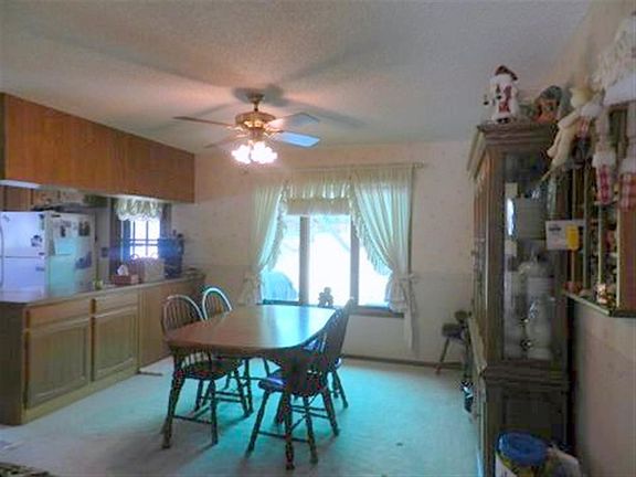 4th image of 2303 Kerri Dr