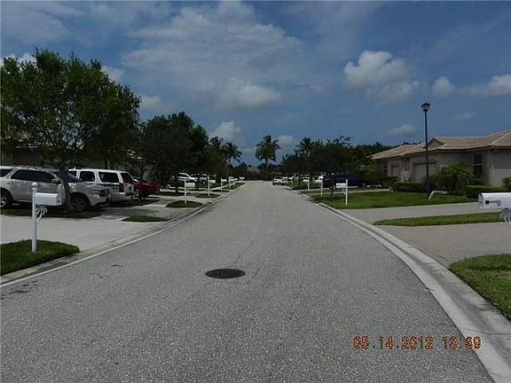 3rd image of 8529 Water Cay
