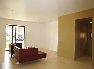 2030 S Williams St — Photo 12