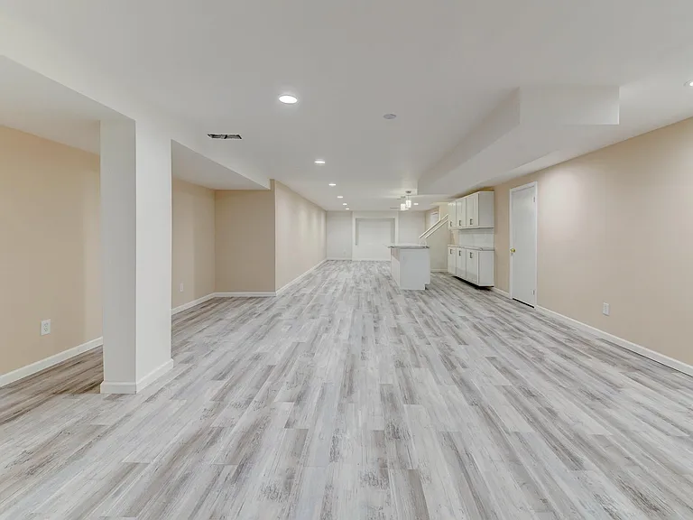 814 Fernview Dr — Photo 37