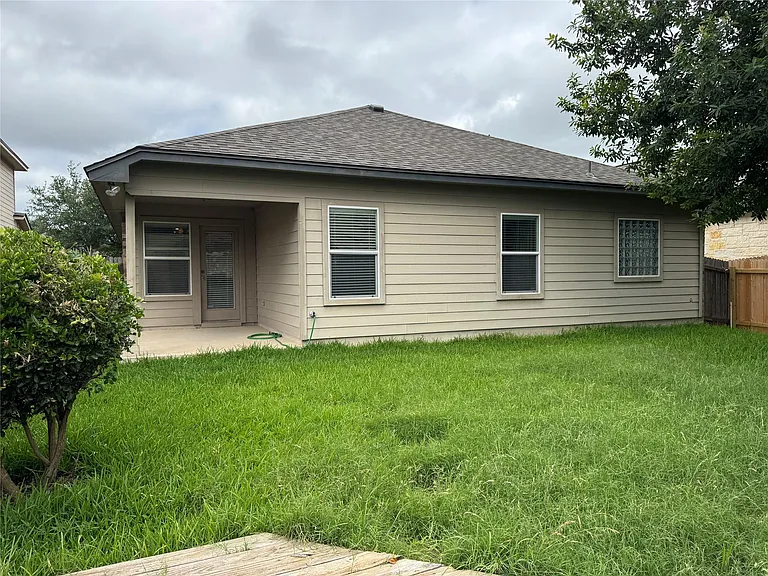 11217 McKinney Spring Dr — Photo 20