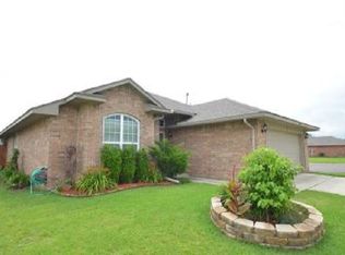 404 Spring Creek Rd, Oklahoma City, OK 73117