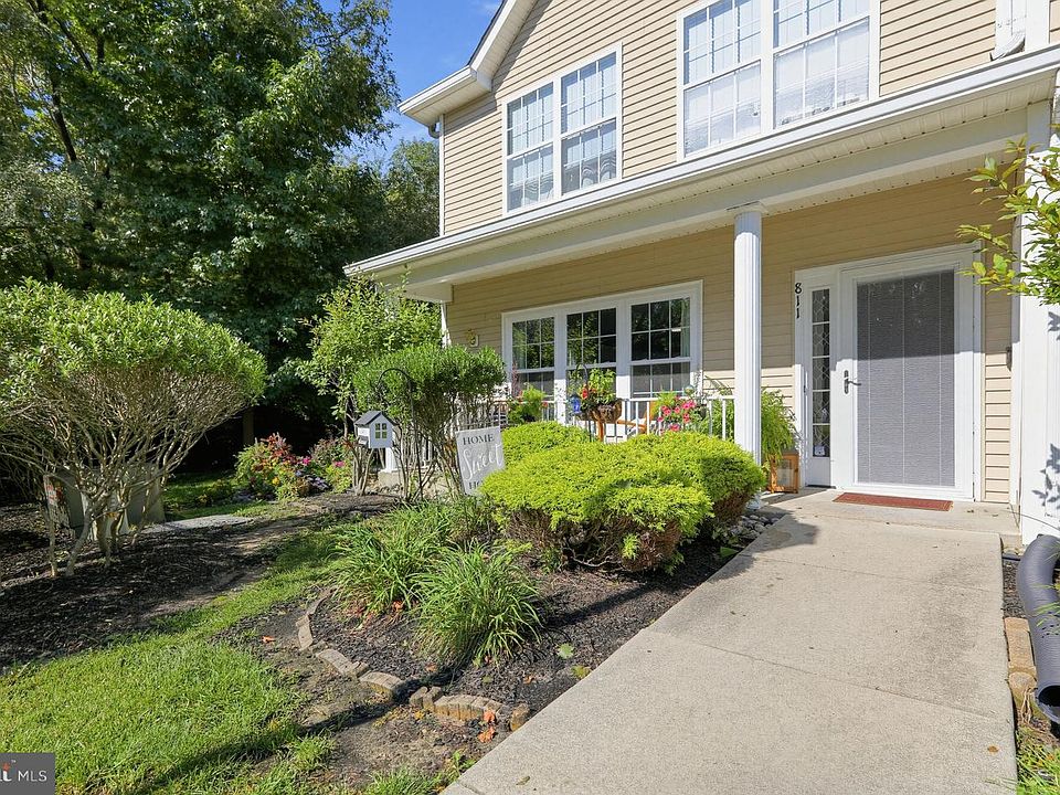 1st image of 811 Sunflower Way