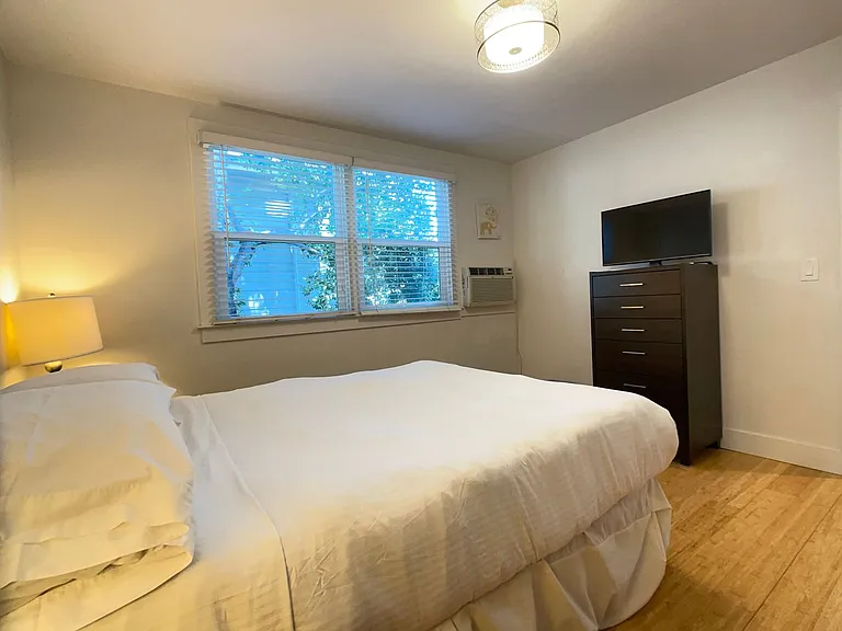 683 Live Oak Ave — Photo 15