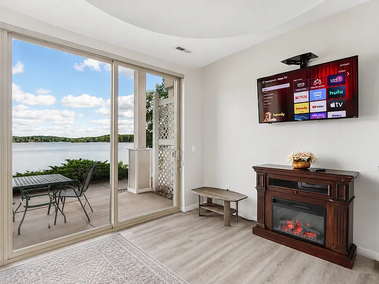 680 E Hiawatha Dr #404 — Photo 3