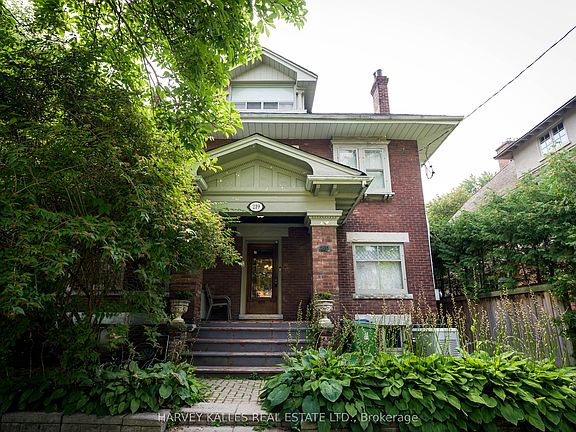 5th image of 219 Balmoral Ave