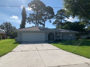 2214 Lakewood Dr, Nokomis, FL 34275