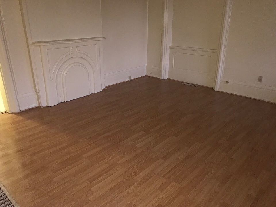 1st image of 142 S 5th St #1